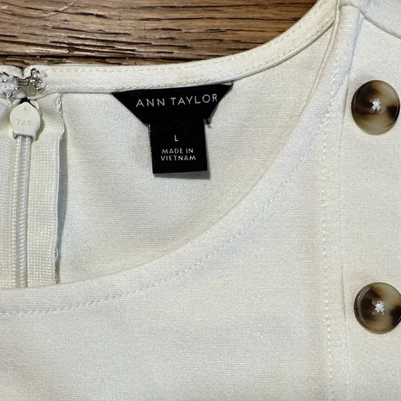Ann Taylor White Sleeveless Blouse with Button Accents - Picture 2 of 4